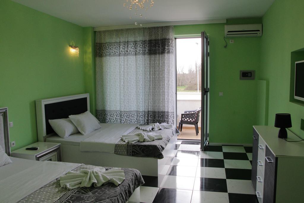 Crystal Apartments อุลซิน ภายนอก รูปภาพ