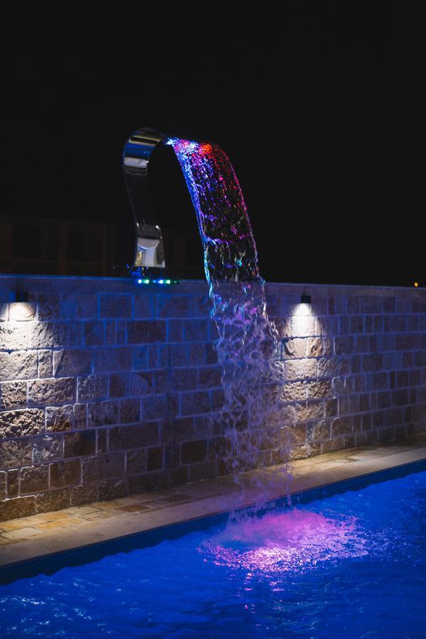 Crystal Apartments อุลซิน ภายนอก รูปภาพ