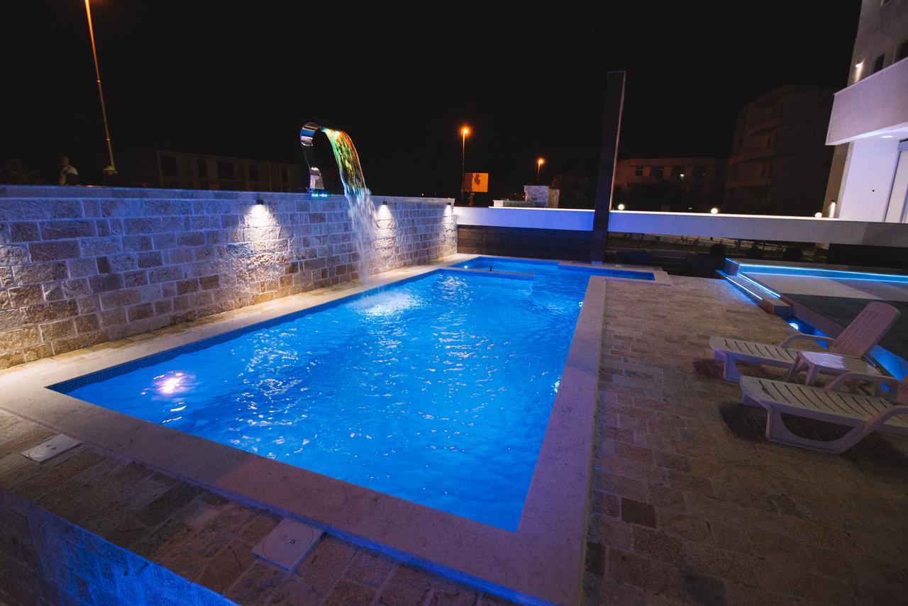 Crystal Apartments อุลซิน ภายนอก รูปภาพ