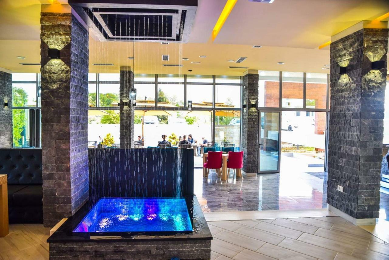 Crystal Apartments อุลซิน ภายนอก รูปภาพ