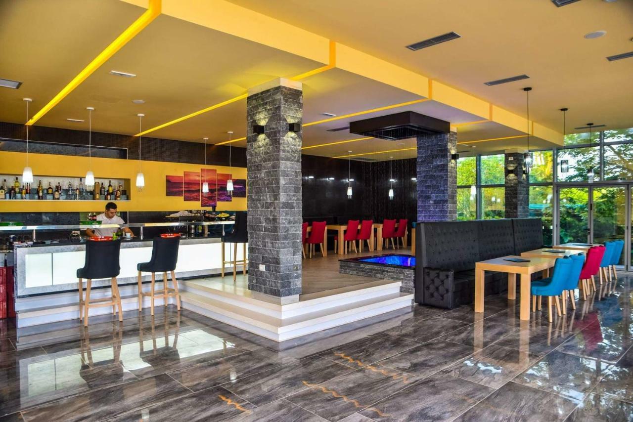 Crystal Apartments อุลซิน ภายนอก รูปภาพ